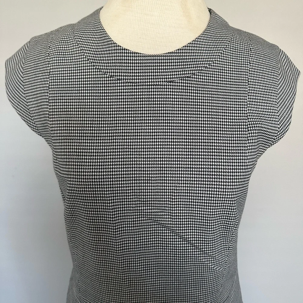 Theory size 6 black and white dress - Picture 2 of 6